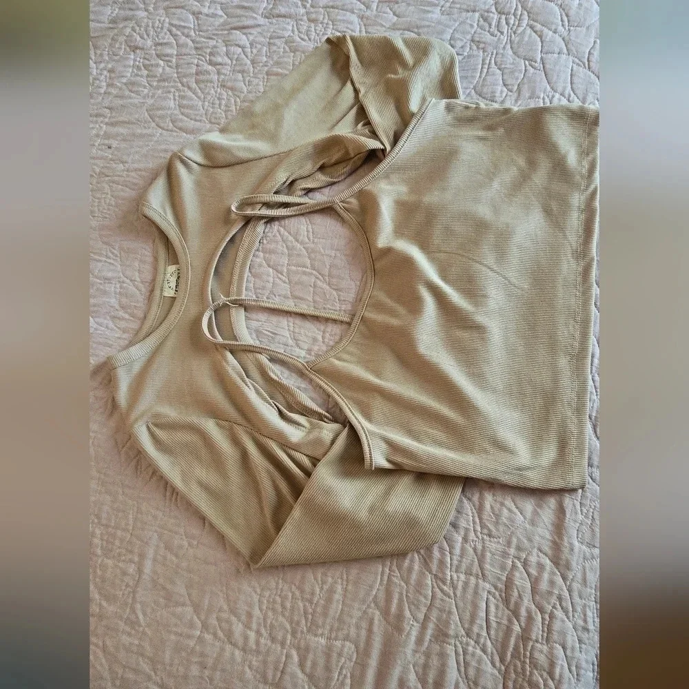 Cut Out Top